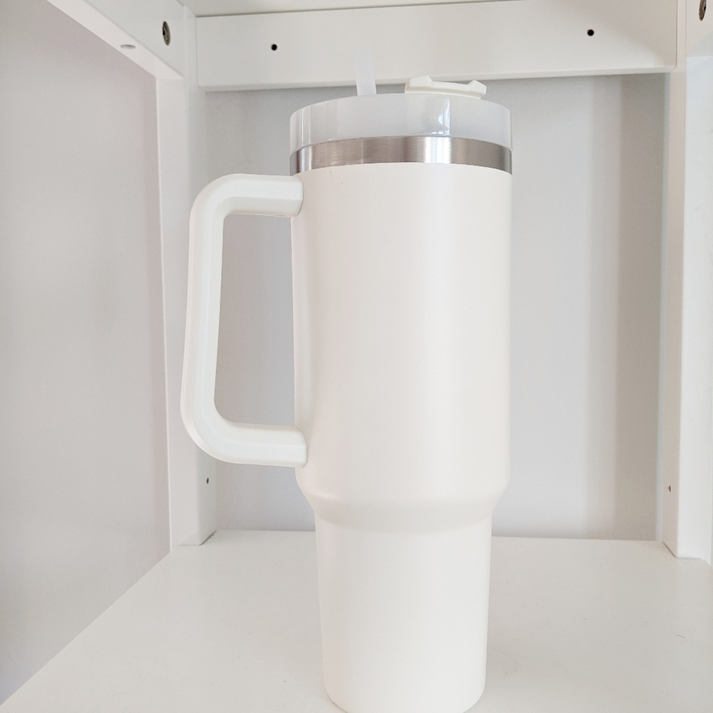 Stanley Cream Adventure Quencher Tumbler 40oz - Picture 3 of 4